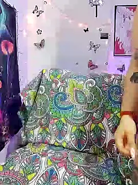 Snapshot of Hada_dracanae chatting on February 23, 6:34 pm Hada dracanae online show from February 23, 6:34 pm