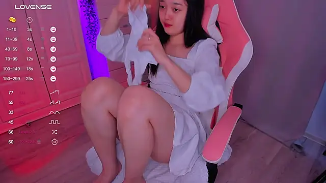 FreyaRaya online show from January 15, 9:13 am