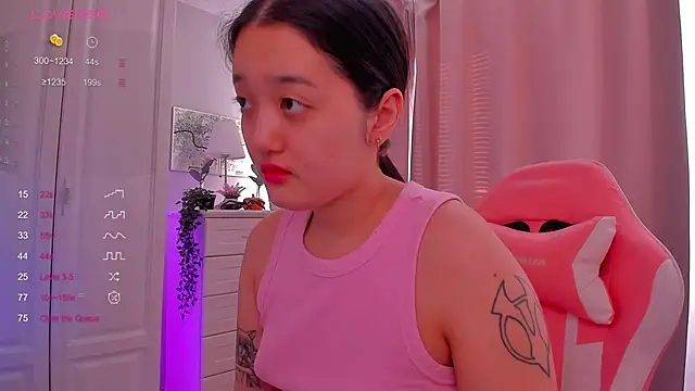 FreyaRaya online show from February 8, 9:13 am