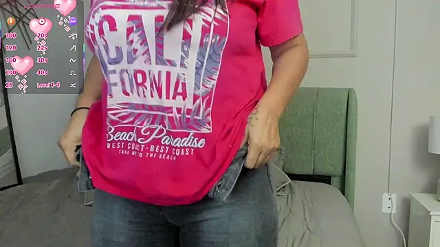 Snapshot of Sussanewolf chatting on February 27, 1:44 pm Sussanewolf online show from February 27, 1:44 pm