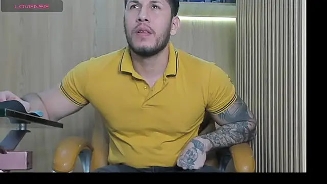 Snapshot of George_Diesell chatting on November 13, 8:52 pm George Diesell online show from November 13, 8:52 pm