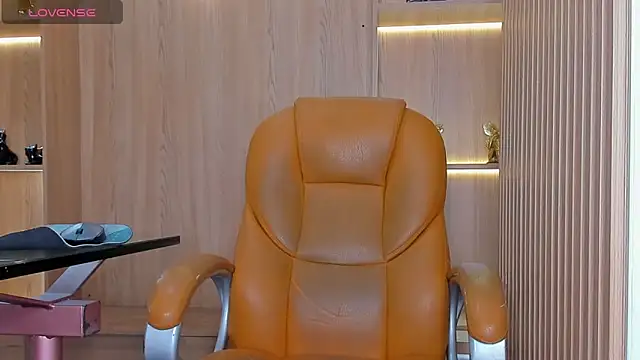 Snapshot of George_Diesell chatting on November 17, 8:14 pm George Diesell online show from November 17, 8:14 pm