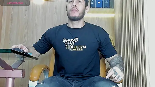 Snapshot of George_Diesell chatting on November 21, 8:29 pm George Diesell online show from November 21, 8:29 pm