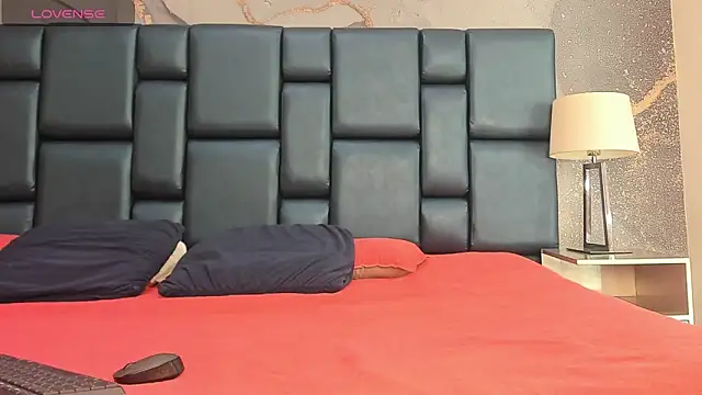 Snapshot of George_Diesell chatting on December 4, 8:17 pm George Diesell online show from December 4, 8:17 pm