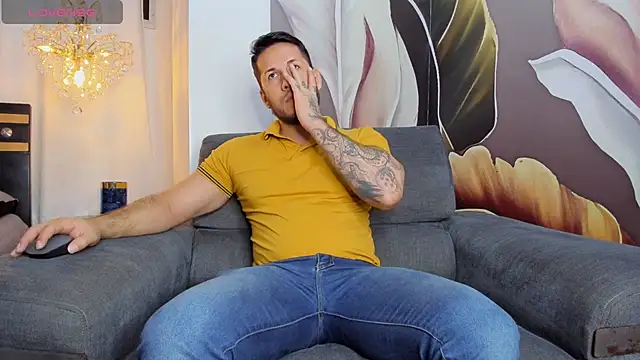 Snapshot of George_Diesell chatting on December 14, 7:51 pm George Diesell online show from December 14, 7:51 pm