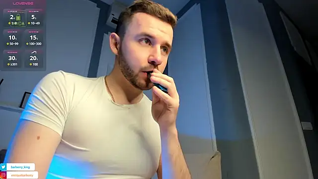 EnriqueBarberry online show from December 20, 6:29 am