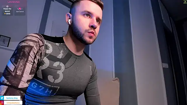 EnriqueBarberry online show from January 4, 6:19 am