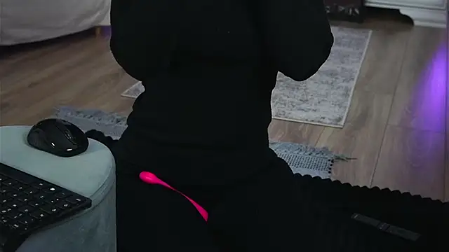 ivyleague  online show from January 16, 6:17 am