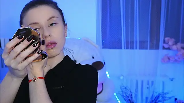 ivyleague  online show from March 7, 6:16 pm