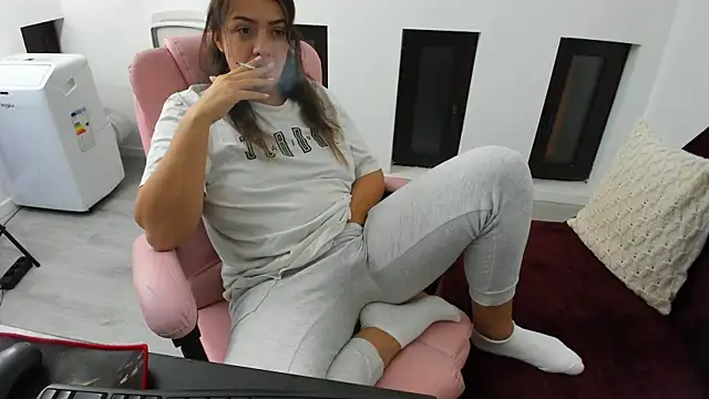 Snapshot of Dyana_Kaylinn chatting on September 29, 3:55 am Dyana Kaylinn online show from September 29, 3:55 am