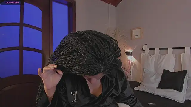 nayah   online show from January 18, 12:26 pm