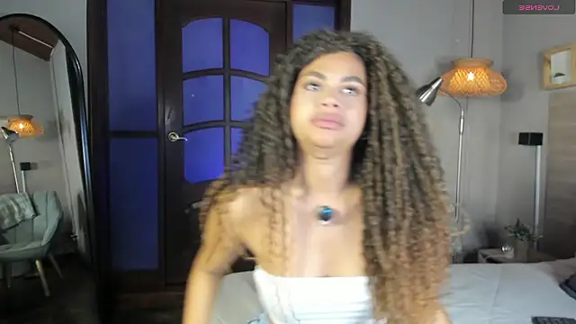 nayah   online show from February 5, 7:40 pm