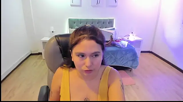  Natalie18 online show from December 5, 3:37 am