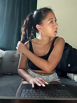 VanessaBling online show from January 18, 4:10 pm