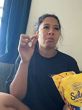 VanessaBling online show from January 15, 4:33 pm