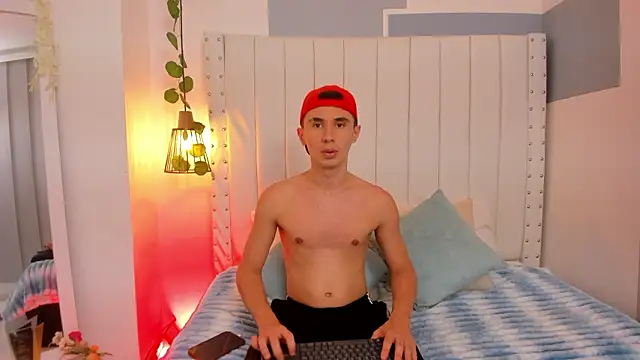 Jotastevensxx online show from March 4, 7:53 pm