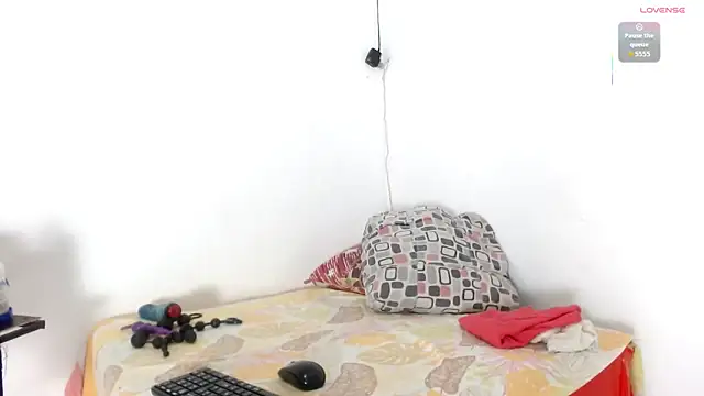 seductivespellvagina80 online show from April 14, 5:24 am