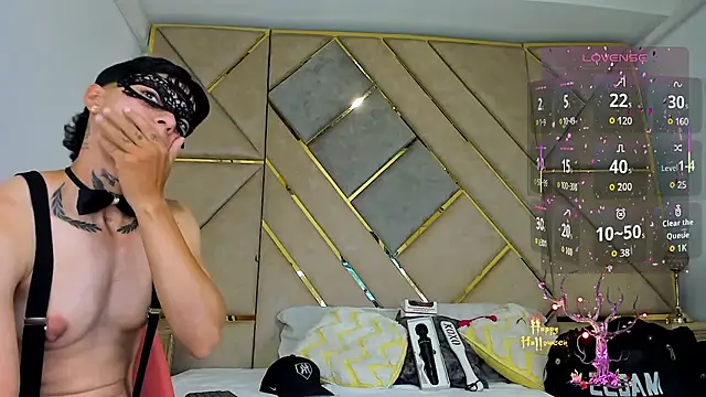 AmberAdams  online show from October 31, 2:07 pm