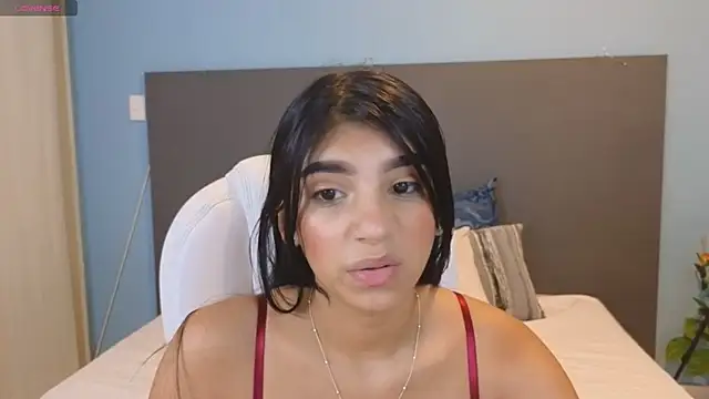 maiaa ruiz online show from December 19, 1:40 pm