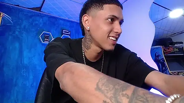 Liam lee online show from January 25, 4:03 pm