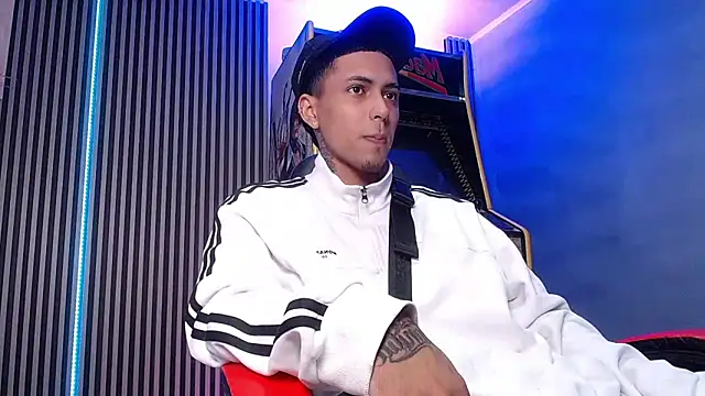 Liam lee online show from March 18, 1:09 pm