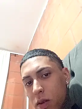 Liam lee online show from December 2, 3:45 am