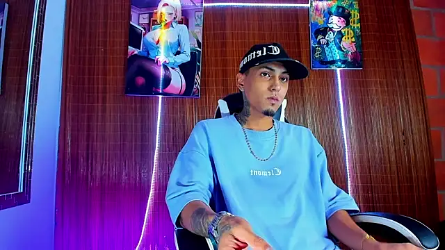 Liam lee online show from March 5, 11:12 pm