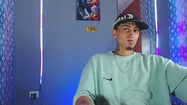 Liam lee online show from April 14, 12:05 am