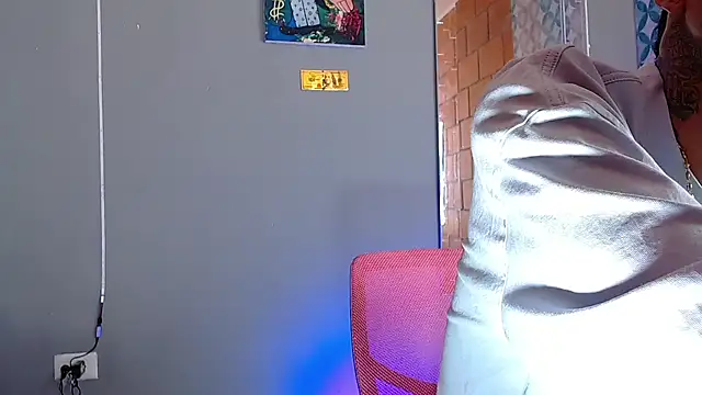 Liam lee online show from May 26, 9:33 pm