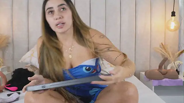 Annyy Rosse online show from November 5, 9:04 pm