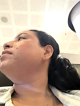 Snapshot of Francesca_ferrari chatting on March 17, 9:13 pm Francesca ferrari online show from March 17, 9:13 pm