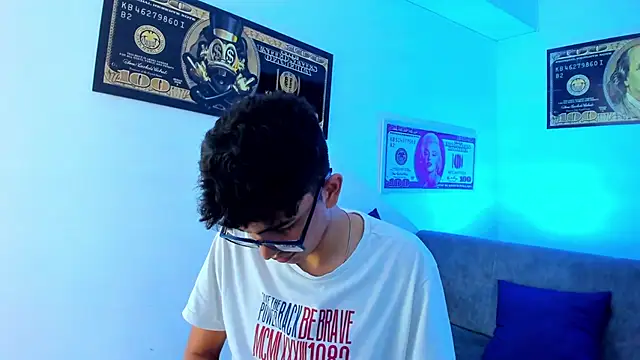 TylerWhite  online show from January 10, 3:07 am