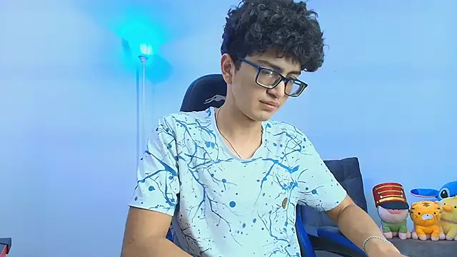 TylerWhite  online show from November 15, 7:49 am