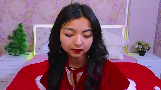 Snapshot of Shy_Kira chatting on December 16, 12:27 pm Shy Kira online show from December 16, 12:27 pm