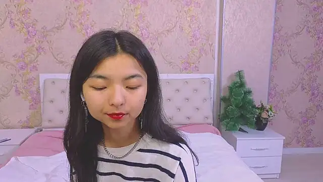 Snapshot of Shy_Kira chatting on December 20, 1:00 pm Shy Kira online show from December 20, 1:00 pm