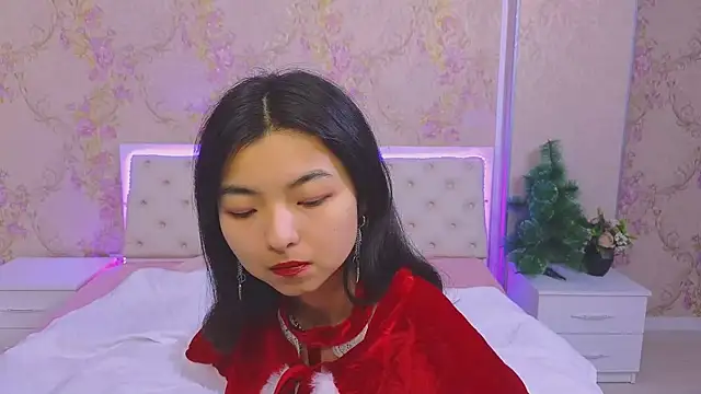 Snapshot of Shy_Kira chatting on December 21, 12:27 pm Shy Kira online show from December 21, 12:27 pm