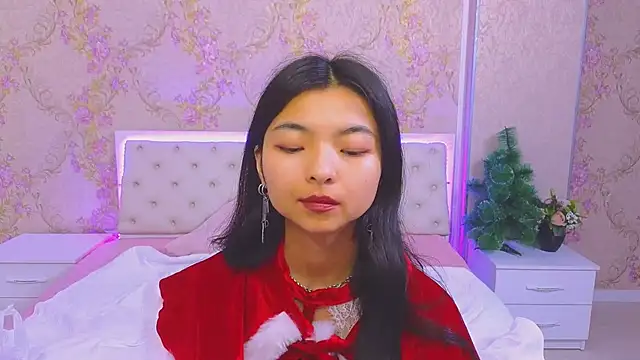 Snapshot of Shy_Kira chatting on December 21, 6:34 pm Shy Kira online show from December 21, 6:34 pm