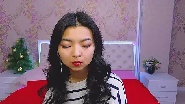 Snapshot of Shy_Kira chatting on January 6, 12:35 pm Shy Kira online show from January 6, 12:35 pm