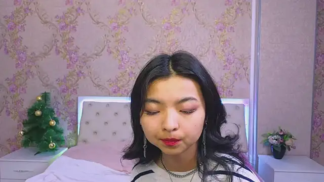 Snapshot of Shy_Kira chatting on January 7, 3:33 pm Shy Kira online show from January 7, 3:33 pm