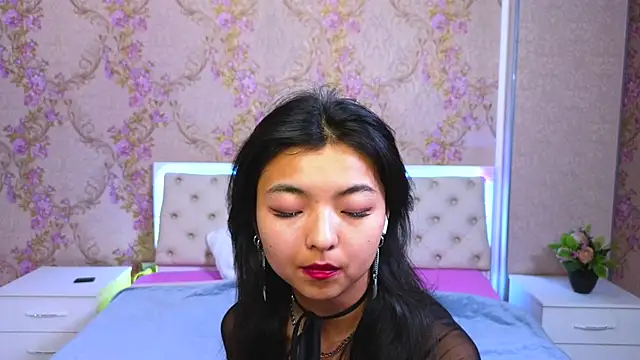 Snapshot of Shy_Kira chatting on January 17, 3:32 pm Shy Kira online show from January 17, 3:32 pm