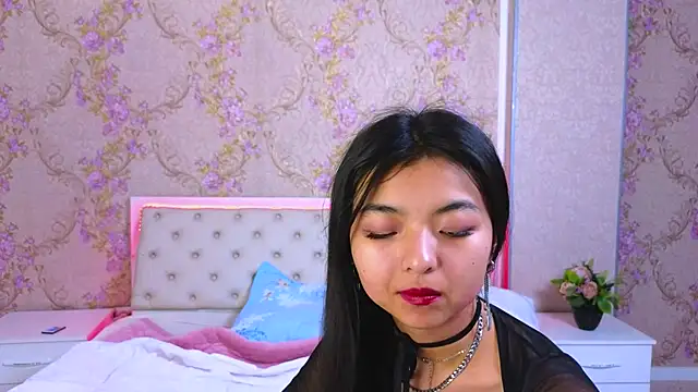 Snapshot of Shy_Kira chatting on January 22, 1:11 pm Shy Kira online show from January 22, 1:11 pm