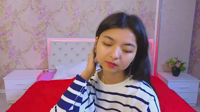 Snapshot of Shy_Kira chatting on January 27, 3:28 pm Shy Kira online show from January 27, 3:28 pm