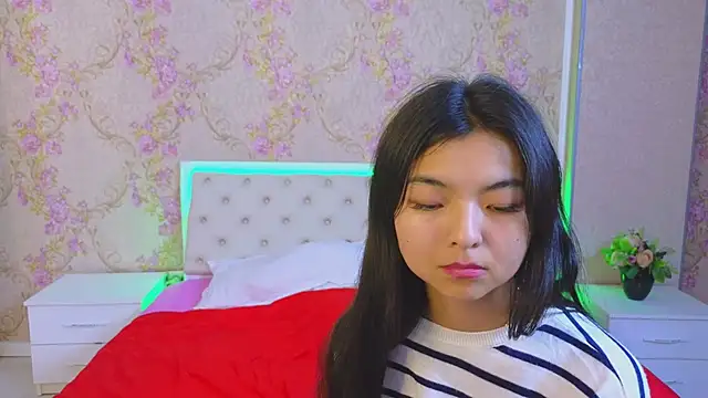 Snapshot of Shy_Kira chatting on January 27, 6:31 pm Shy Kira online show from January 27, 6:31 pm