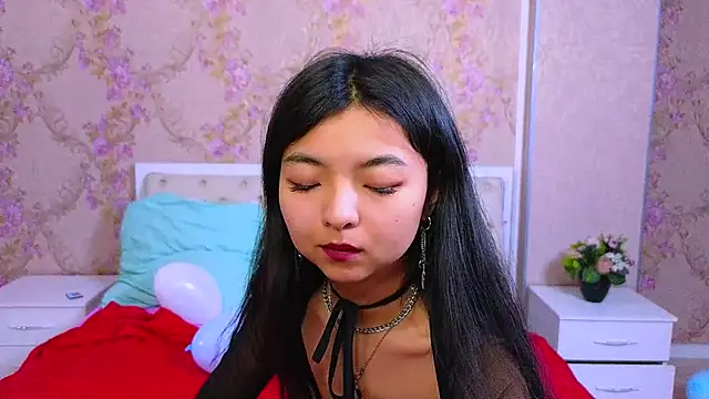 Snapshot of Shy_Kira chatting on February 2, 12:46 pm Shy Kira online show from February 2, 12:46 pm