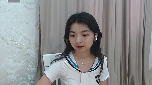 Shy Kira online show from July 10, 8:50 am