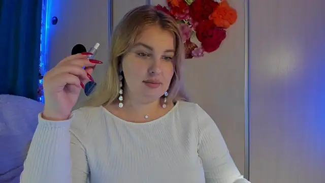 CoraSwon online show from September 21, 6:20 pm