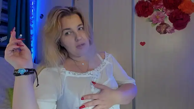 CoraSwon online show from October 8, 7:00 pm