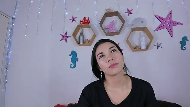 Emiily Parkerr online show from December 28, 3:04 am