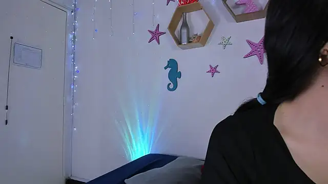 Emiily Parkerr online show from March 22, 3:09 am