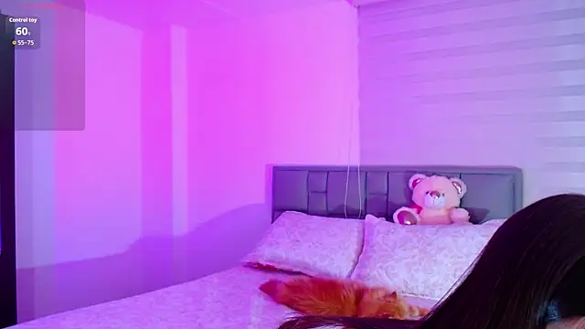 astrid-omega online show from May 19, 1:44 am
